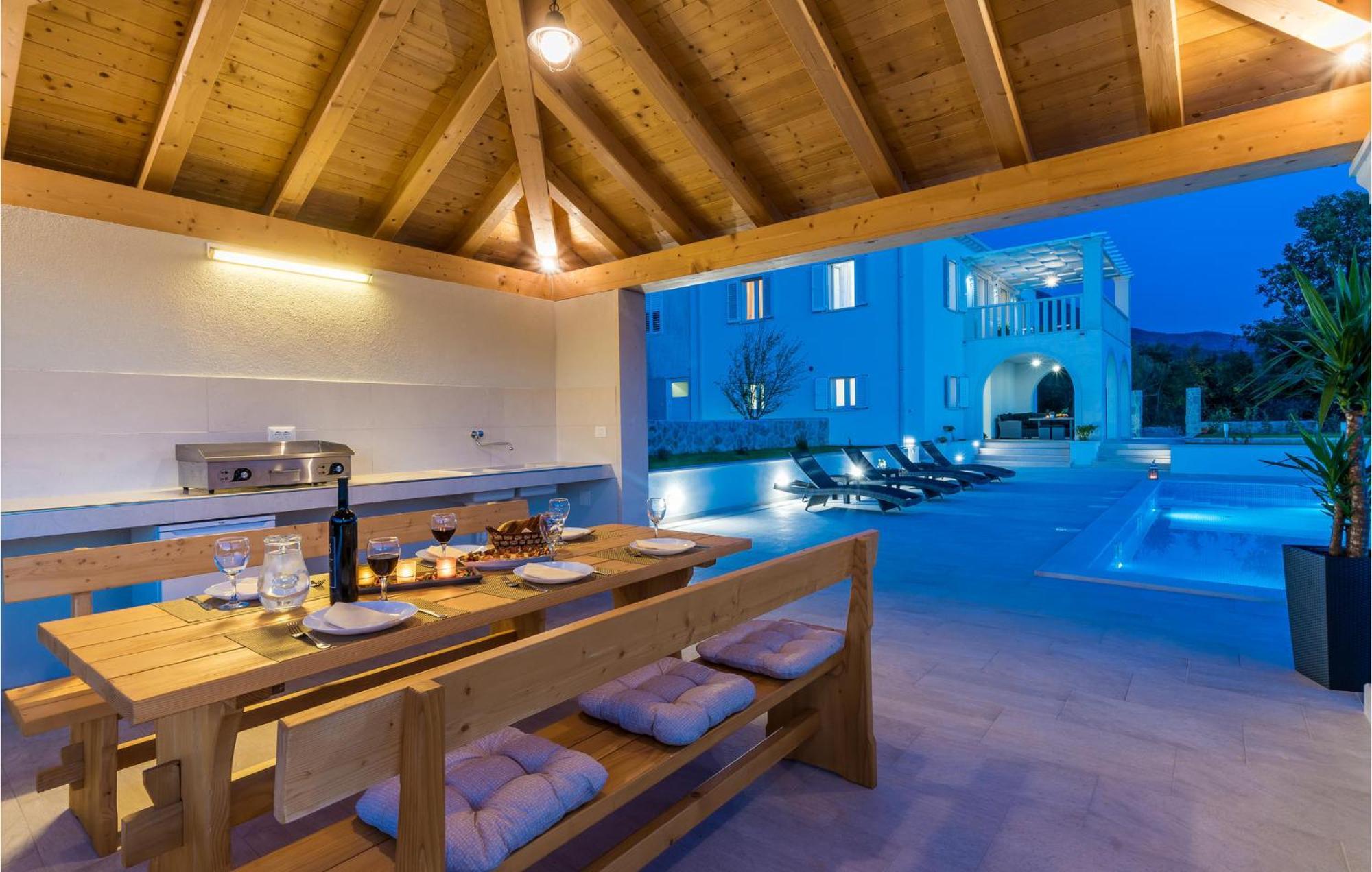 5 Bedroom Cozy Home In Gruda Exterior foto